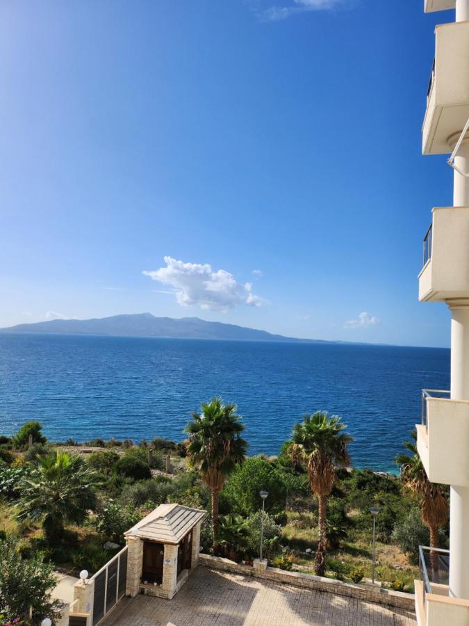 Lila Bella * Sarande